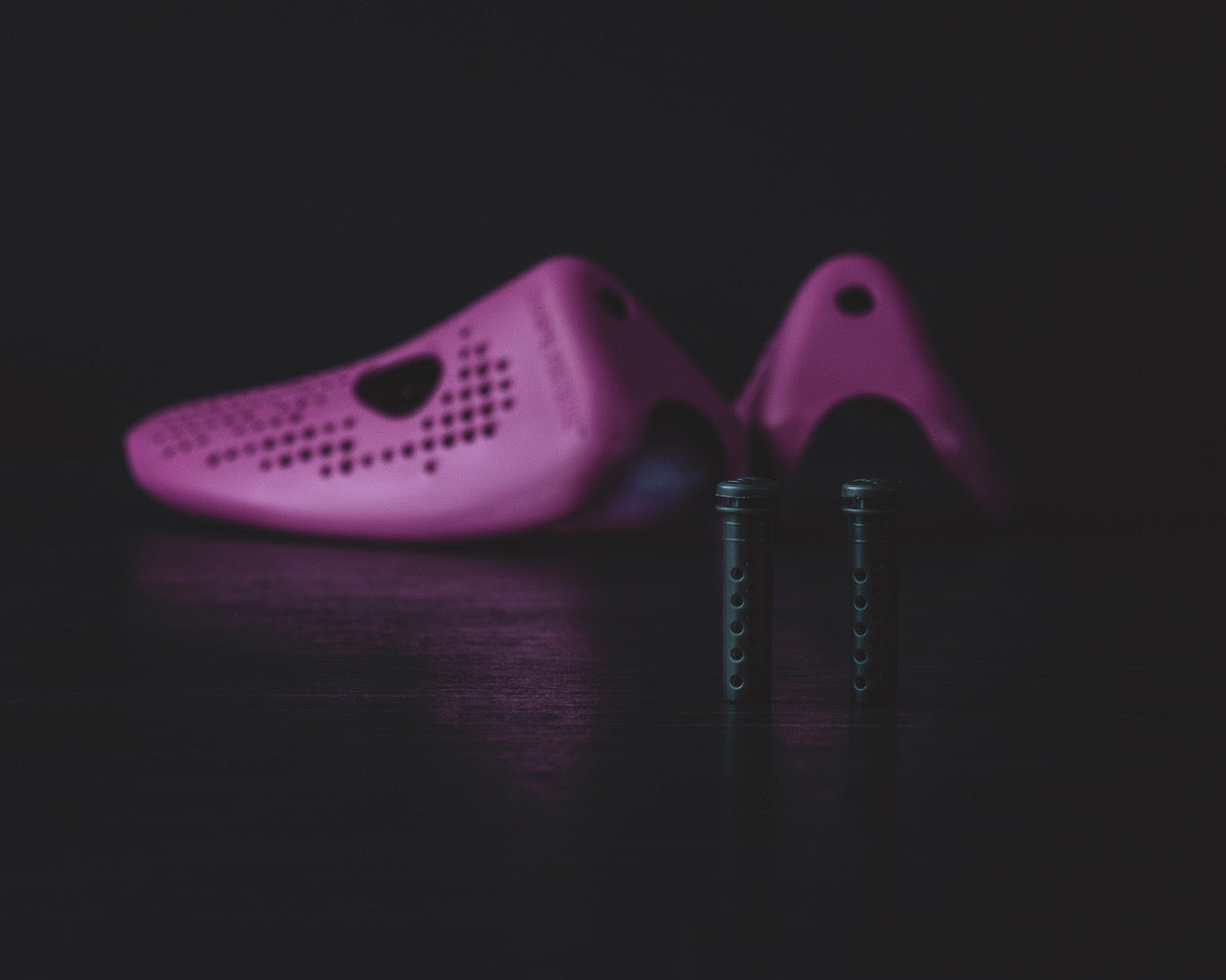 Purple Shoe Shaper – Odor-Reducing Shoe Insert for Smelly Shoes