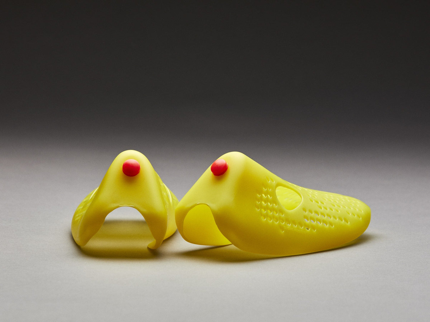 Fragrance Shoe Tree - Vibrant Yellow