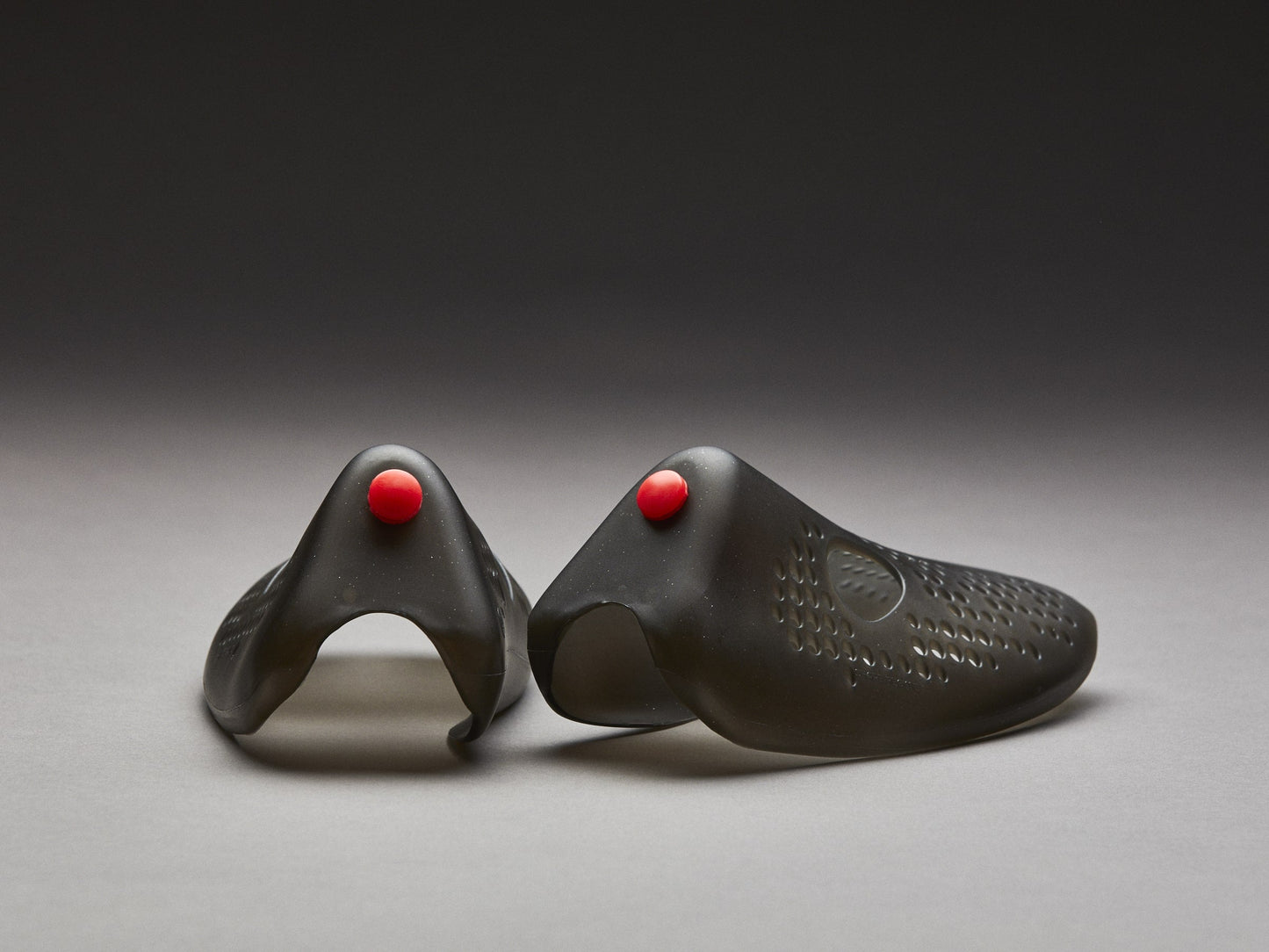 Fragrance Shoe Tree - Smokey Grey