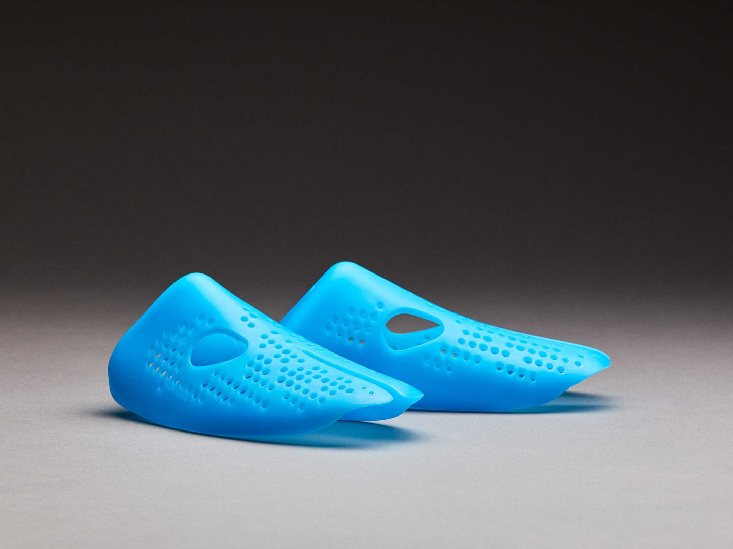 Fragrance Shoe Tree - Vibrant Blue