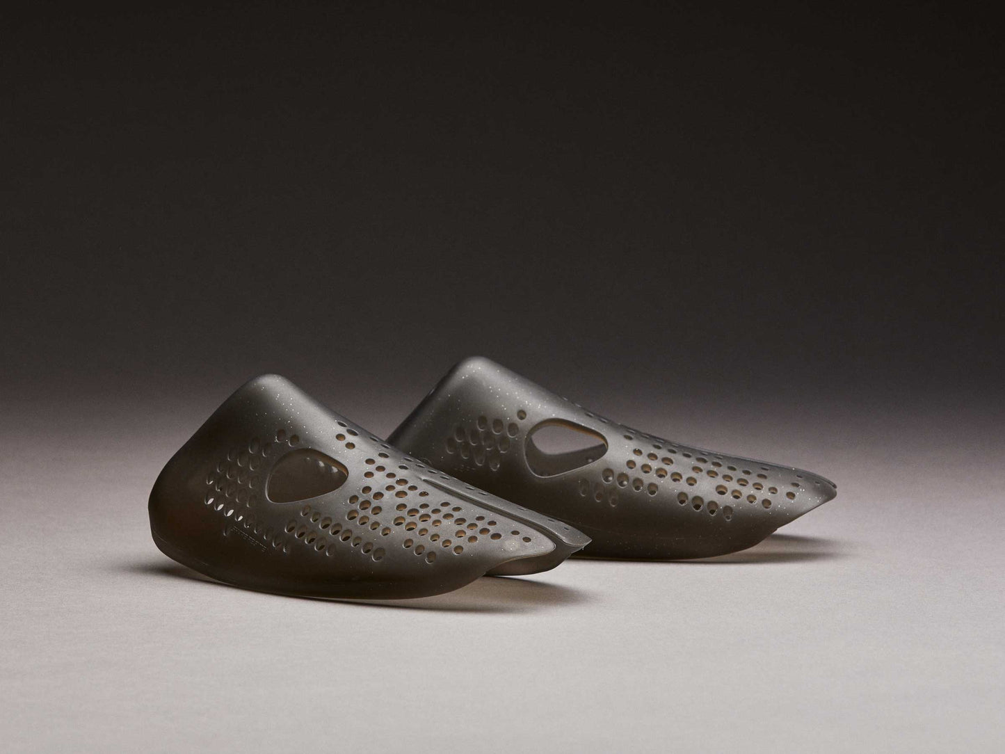 Fragrance Shoe Tree - Smokey Grey
